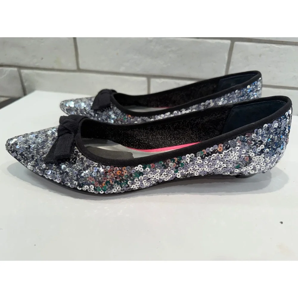 Beverly Feldman Sequin Bow Flats Womens Silver Black‎ Sparkle Pointed Toe Glam